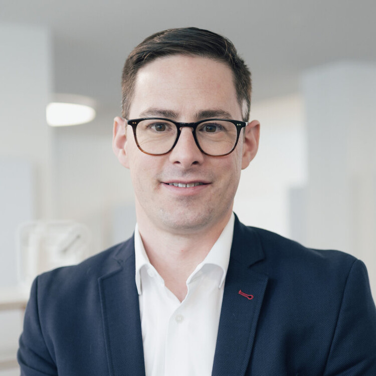 Hast du weitere Fragen zum kostenlosen KI-Check oder der vertieften KI-Analyse? Michael Zotter hilft dir gerne weiter! | zottermedia GmbH